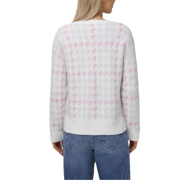 525 Pink and White houndstooth Sweater - Picture 4 of 8